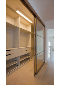 Линейная гардеробная комната с дверями купе Миасс